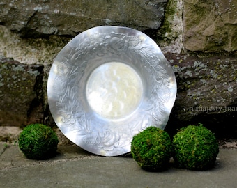 Aluminum Serving Bowl. Hand forged by Everlast Metal. Vintage. Embossed Flowers. Non tarnish. Casual. Serving. Home Decor. Silver. Summer.
