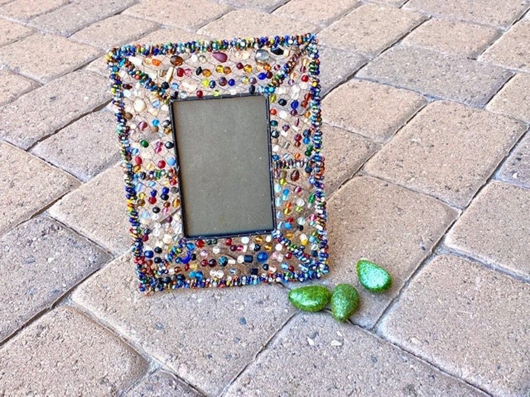 Beaded Frame 4in x 6in Wall and Tabletop Frames
