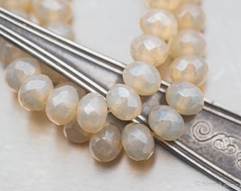 Little Glowing Pearls 10 perle di vetro ceco sfaccettato Rondelle - 7 x 5 mm