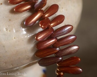 NUOVO! Copper Fire (25) - Pugnale in vetro ceco - 3x10mm