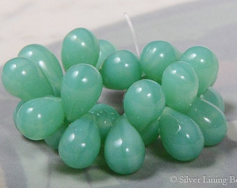 Jadite Drops (25) - Czech Glass Bead - 9mm - Drop