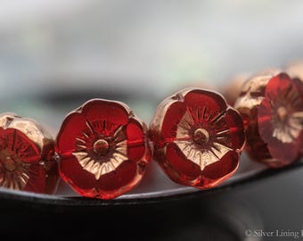 RUBY BLOOMS 6 perline di fiori hawaiani in vetro ceco di alta qualità - 12 mm