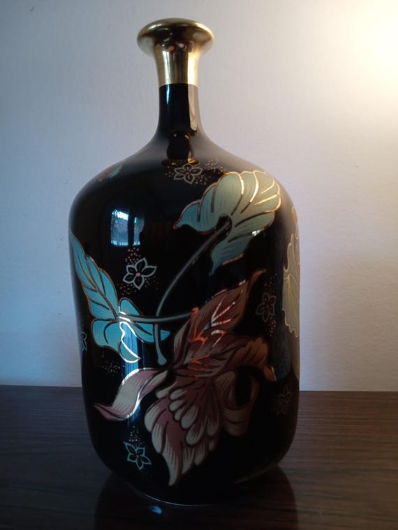 黒色 陶器 花瓶 金色模様 黒い陶器の花瓶 金色の模様 【公式通販】