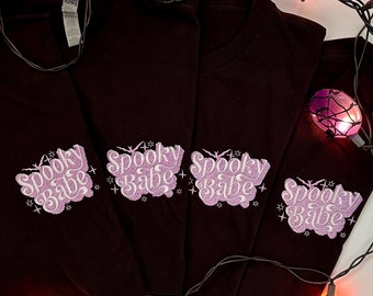 T-shirt avec poche brodée Spooky Babe - Col ras du cou noir