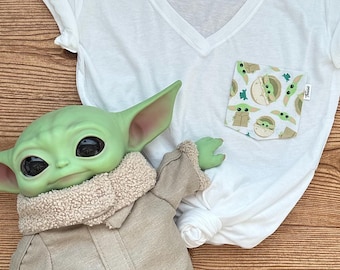 Camiseta de bolsillo Grogu de Star Wars, hecha a mano en algodón