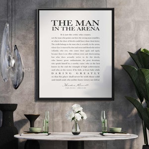 Impresión de El hombre en la arena, cita enmarcada de Theodore Roosevelt, lienzo con cita inspiradora, regalo de decoración del hogar para él, decoración de oficina para el hogar para mujeres