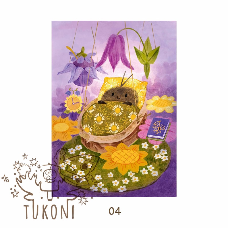 Op de afbeelding: Een grillige illustratie van een stripfiguur in een walnootschaalbed, omringd door bloemen. Het personage is bedekt met een deken met madeliefjespatroon. Paarse en gele bloemen en een klein boek zijn ook aanwezig. Het nummer "04" staat onderaan.