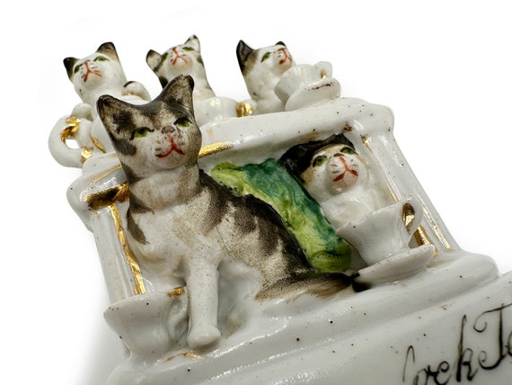 アンティークフェアリングの置物「5時のお茶会の子猫たち」 - Etsy 日本