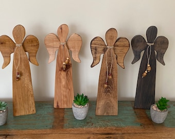 Engel aus Holz, spiritueller Engel, Engel mit Flügeln, Weihnachtsschmuck, Engel Statue