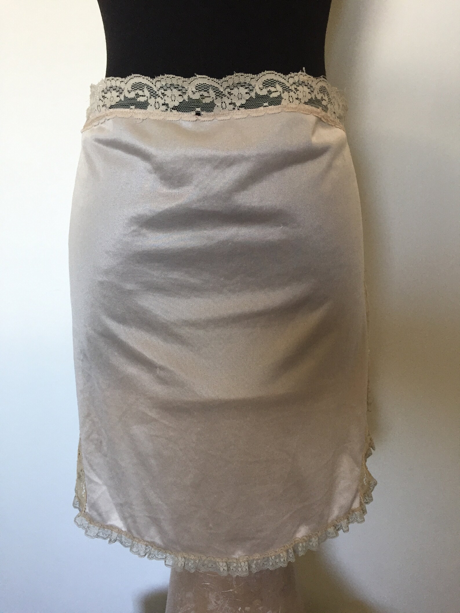 Vintage Beige lace half slip size 14 Etsy