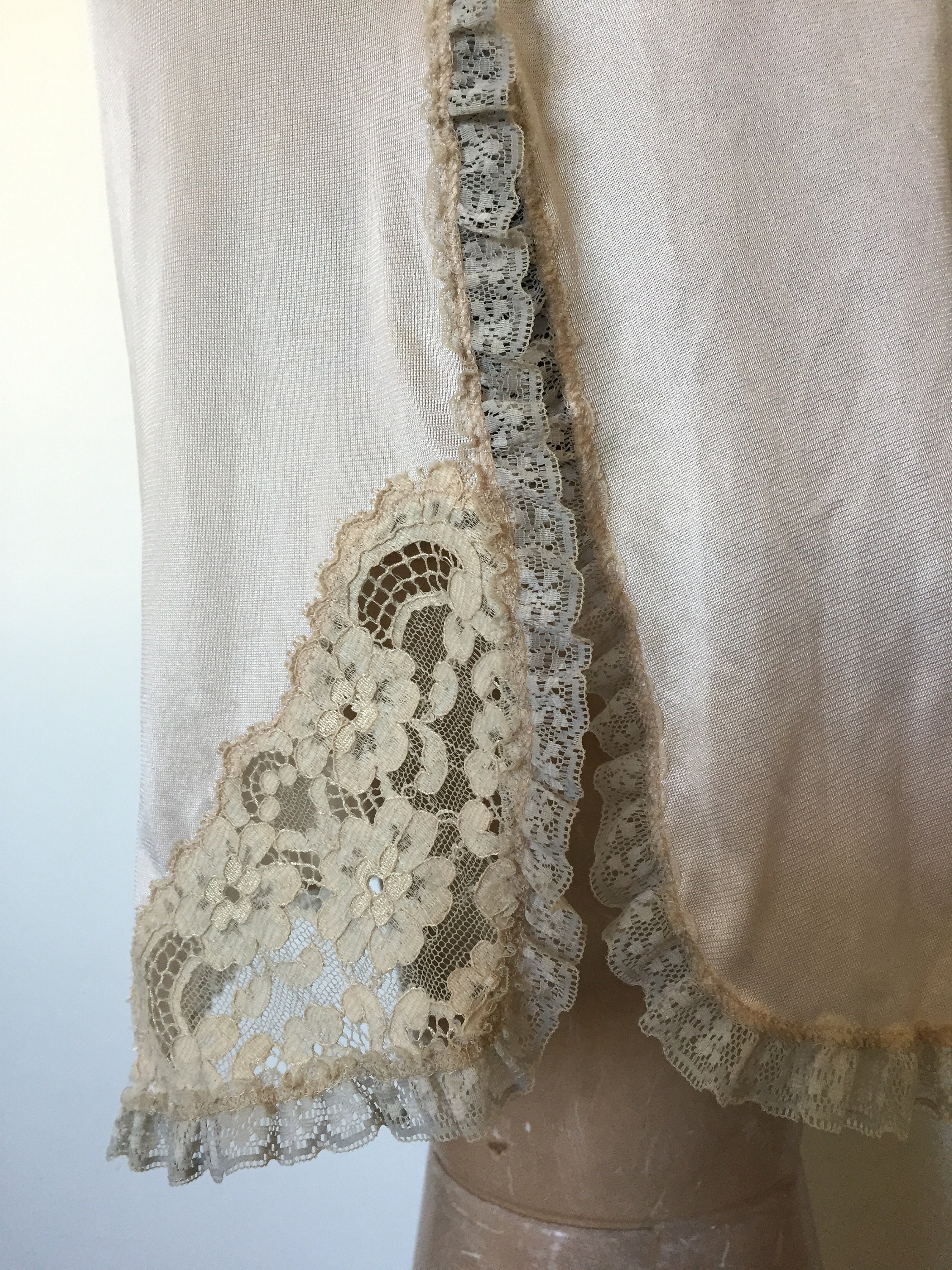 Vintage Beige lace half slip size 14 Etsy