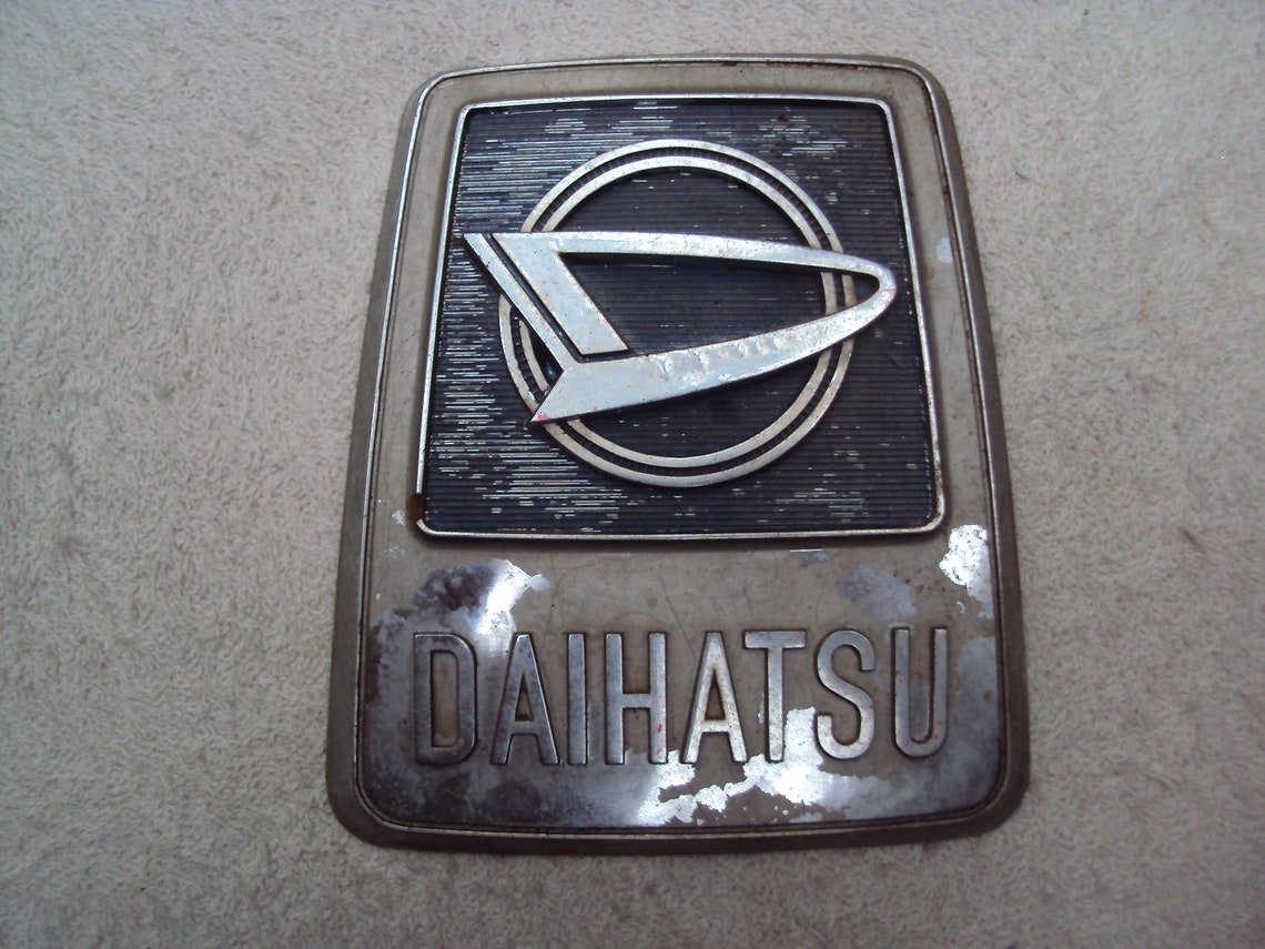 Vintage Truck Badge, Diahatsu Badge, Truck Badge, Truck Emblem, Truck Accessories, Vintage Truck
