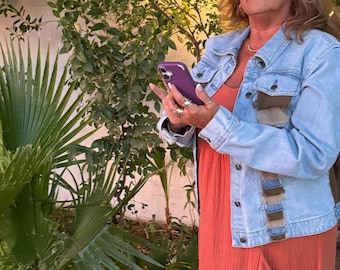 Denimjacka med ökenapplikation