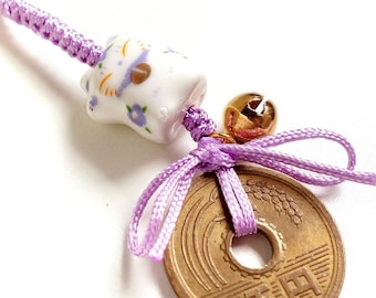 Lucky Cat and Purified & Prayed 5 yen amulet. Fortune ceramic cat charm strap Jceramic bead lucky Japanese Goen coin / 02 pale purple