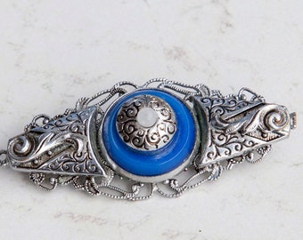 WOW Vintage 1970s Brooch Pin | Ornate Silver Filigree Blue Lucite | Bold Retro Elegant Art Nouveaux Accessory Jewelry Floral Design Flowers