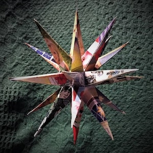 Six Inch Moravian Star (op maat gemaakt van uw kerstkaarten of ander papier) als ornament. Informeer naar de bouwtijd.