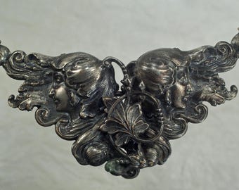 Fivela Art Nouveau em Latão Estilo Dama: Acessório de Vestuário dos Anos 1900, Fivela de Fada em Repoussé 3D