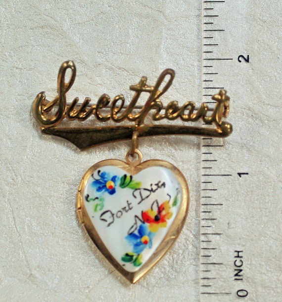 Vintage Sweetheart Heart Brooch/Locket, WWII Mili… - image 4