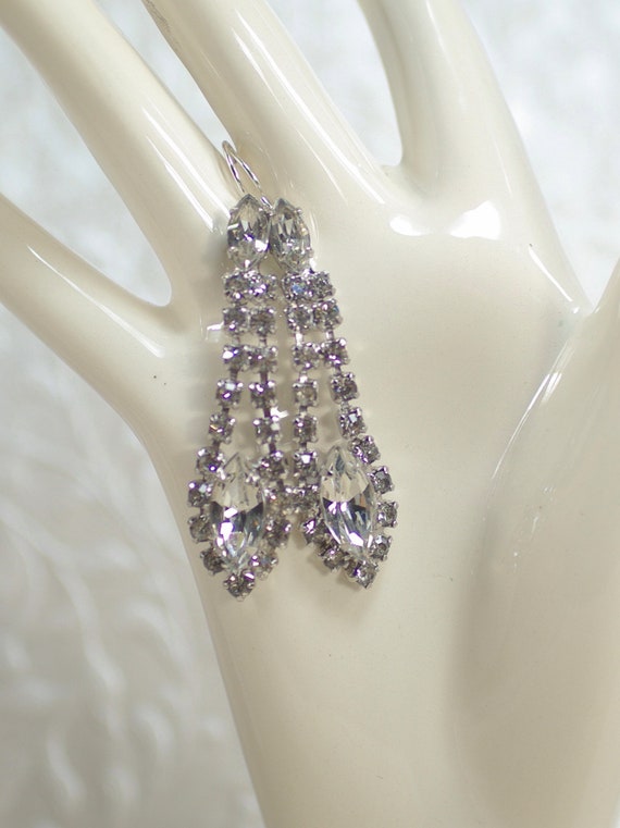 Vintage Clear Rhinestone Chandelier Earrings, Sil… - image 2