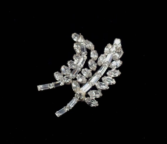 Vintage Rhinestone Leaf Brooch, Double Leaf Rhine… - image 5