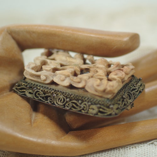 Vintage Chinese Hand Carved Figural Brooch, Chinese Export Silver, Vintage Asian Couple Carved Pin, shops Chinese Silver Filigree Brooch Under 125