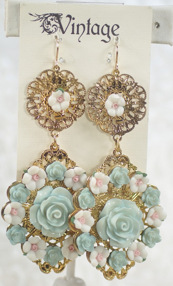 Vintage Pastel Blue Flower Chandelier Earrings, G… - image 5