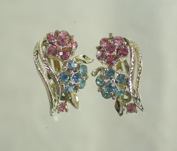 Vintage Lisner Pastel Rhinestone Clip Earrings, B… - image 4