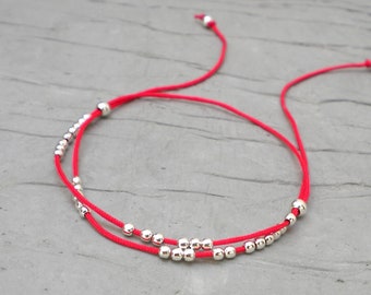 Red string bracelet for woman, Sterling silver cord bracelet, Thread Bracelet, Beaded bracelet with Silver Sliding beads / "Fleur de givre"