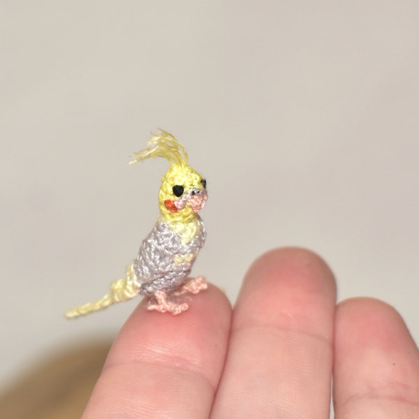 Tiny Sweet Parrot - Miniature Cockatoo Dollhouse Parrot Miniature Cockatiel Bird Crochet Parrot Dollhouse Pet Micro Toy