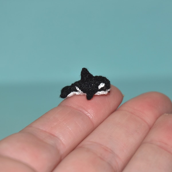 Micro Orca - Miniature Killer Whale Dollhouse Crochet Orca Whale Miniature Sea Ocean Animals Micro Stuffed Toy