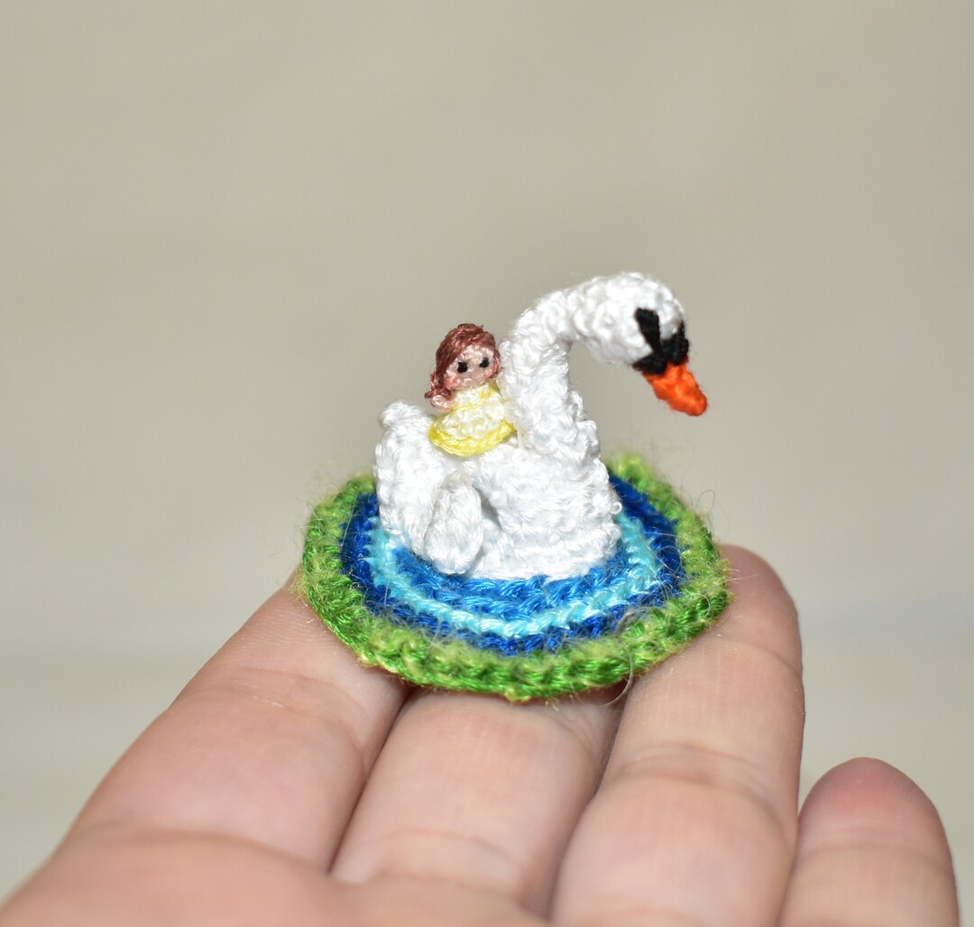 Micro Crochet Doll - Miniature Swan House Extremely Tiny Micro Girl 0.4 ...