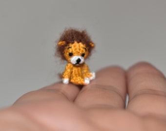 Tiny Crochet Lion - Piccolo Leone Amigurumi - Dollhouse Stuffed Doll Toy Animal Lovers Gift