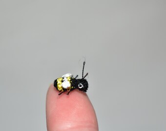 Miniature Bumble Bee Micro Bee Crochet Bee Miniature Crochet Animals Dollhouse Miniatures Insects Doll House Toy Bug