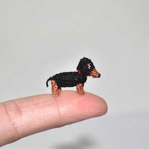 Mini Dackel Miniatur Dackel Wurst Hund Schwarz braun Dackel Miniatur Micro Puppenstube Haustier Hund Liebhaber Geschenkidee