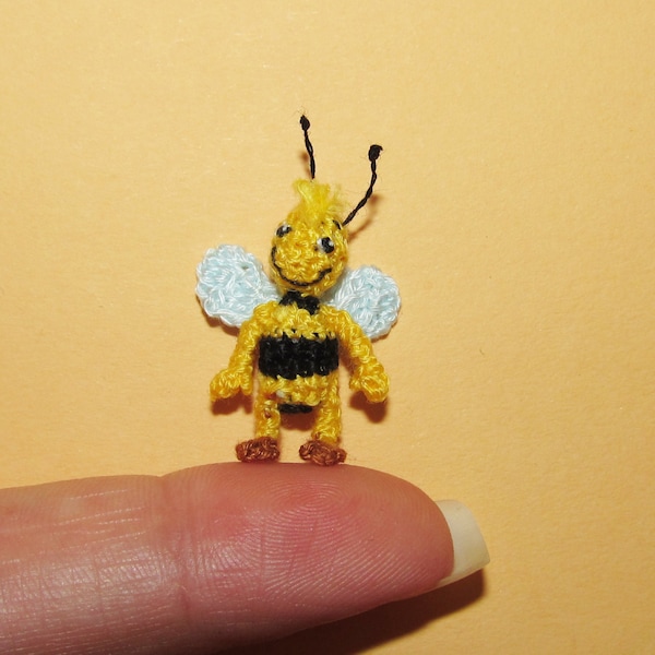 Miniature Bee Tiny bumble bee Miniature crochet Bee Dollhouse miniatures Doll House micro toy Smiling bee unique gift idea
