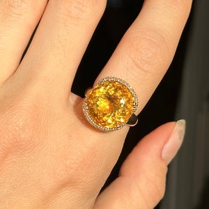 Estate Vintage Large Effy 14KT Yellow Gold Round Faceted Citrine Gemstone and Diamond Ring Size 7.25