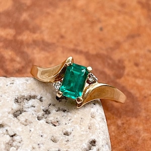 Estate Vintage 10KT Yellow Gold Lab Emerald  + Diamond Accent Ring