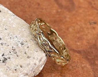 14KT Yellow Gold Shiny Thin Band Celtic Weave Knot Design Ring NEW Size 7 Stacking Ring