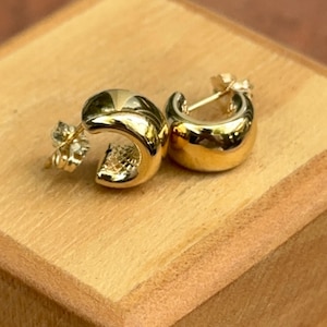 14KT Yellow Gold Solid Rounded Thick 10mm Wide Rounded Mini C-Hoop Huggie Earrings .40&quot; Chunky Hoop