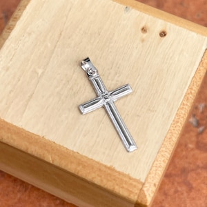 14KT White Gold Detailed Flat Plain Cross Charm NEW Small Lightweight Shiny Bail 22MM