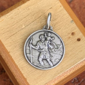 Sterling Silver Antiqued St Christopher Round Medal Pendant Charm NEW 21mm