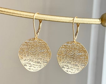 14KT Yellow Gold Matte Brushed Concave Wave Round Filigree Cobweb Disc Dangle Lever Back Earrings Drop Small Size