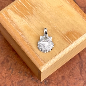 14KT White Gold Textured 2D Beaded Scallop Shell Pendant Charm SMALL 10mm