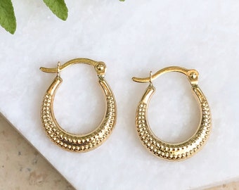Nouveau 14K Deux Tons Or Femme Fille Coeur Creux Crevette Cerceau Boucles d/'oreilles Super Light