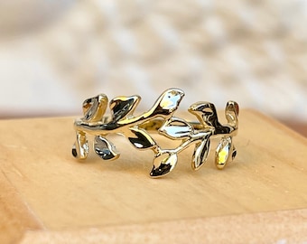 14KT Yellow Gold Leaf Floral Vines Design Ring NEW Size 7 Boho Statement Ring