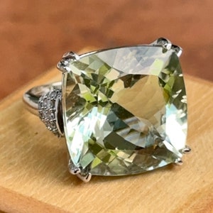 Anello vintage in oro bianco 14KT con cuscino verde prasiolite ametista e diamanti, misura 6