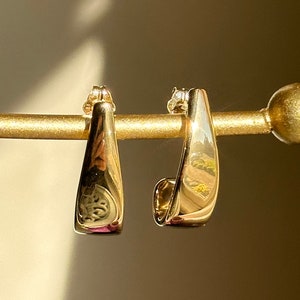 14KT Yellow Gold Tapered + Sleek J-Shape Drop Hoop Earrings NEW Modern Trendy Everyday Hoops