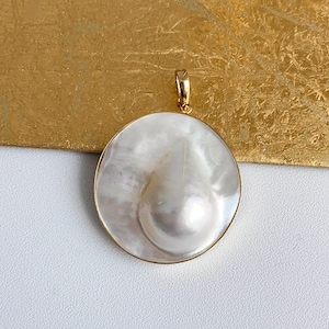 Estate Vintage 14KT Yellow Gold Large Huge Mabe Blister Pearl Omega Pearl Enhancer Slide Pendant