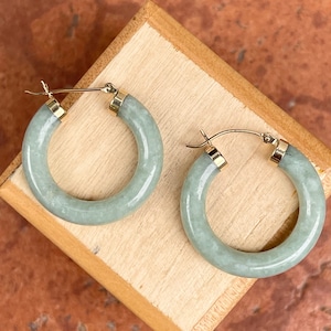 Estate 14KT Yellow Gold Genuine Light Green Jade Tube Round Hoop Earrings 24mm x 4mm