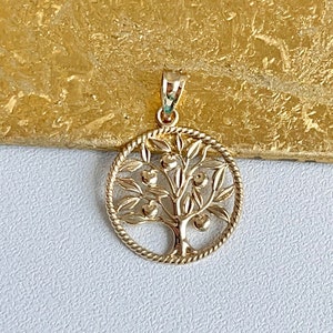 14KT Yellow Gold Tree of Life Round Pendant Charm NEW Open Work Design 16.5mm
